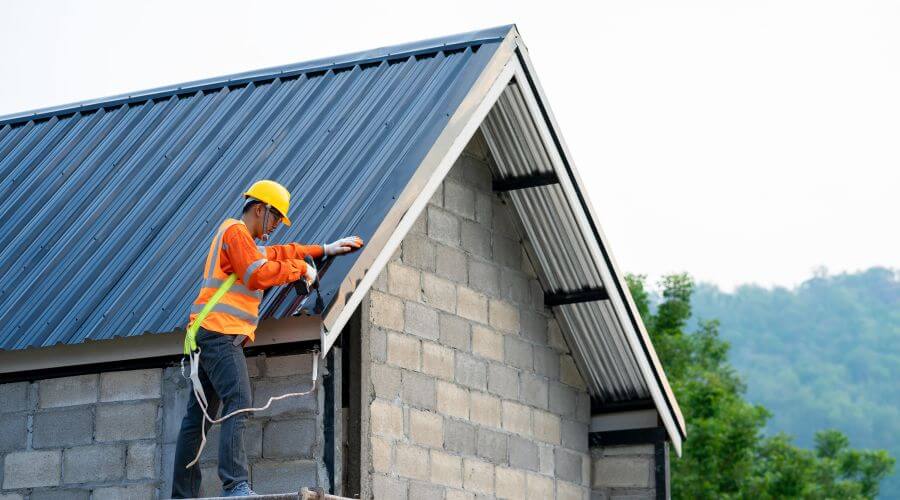 Expert Emergency Roof Repairs services in Gallagher, WV